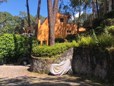 Casa en condominio en venta Avandaro, Valle De Bravo, Estado De México, México