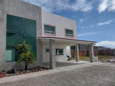 Casa en condominio en venta Calle Nicolás Bravo 19-69, Mayorazgo De Metepec, 52140 Metepec, México