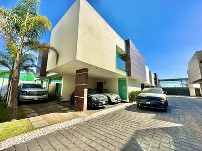 Casa en condominio en venta Status Luxury Home Metepec, Libertad Mz 041, Llano Grande, Estado De México, México