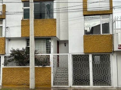 Casa en renta C. José Ma. Arteaga 210, Francisco Murguía, Toluca De Lerdo, Estado De México, México