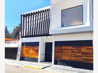 Casa en renta Calle Paseo San Carlos 187, Fraccionamiento San Carlos, Metepec, México, 52159, Mex