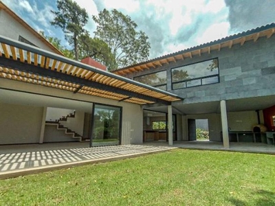 Casa en venta Avenida Joaquín Arcadio Pagaza, Barrio Santa María Ahuacatlán, Valle De Bravo, México, 51200, Mex