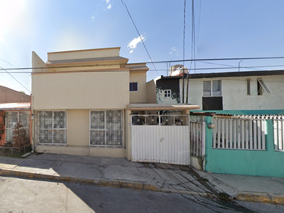Casa en venta C. Ruiseñores, Parque Residencial Coacalco, 55720 San Francisco Coacalco, Méx., México