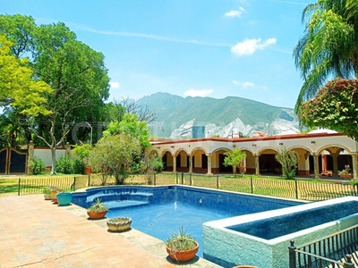 Casa En Venta Col. Santa Barbara, San Pedro Garza Garcia, Nl