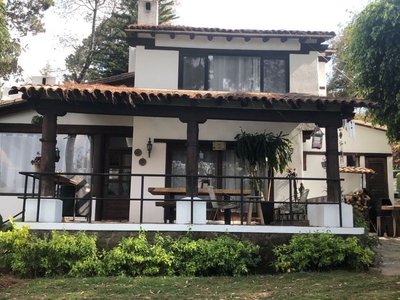 Casa en venta Ruta Del Bosque 118, Avandaro, Valle De Bravo, Estado De México, México