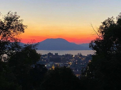 Departamento en renta Calle Cruz De Misión, Barrio Santa María Ahuacatlán, Valle De Bravo, México, 51200, Mex