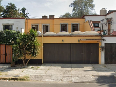 Enorme Casa En Venta En La Del Carmen, Coyoacan, Precio De Remate Hipotecario!!!!!