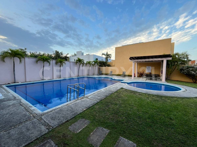 Rento Casa Semi Amueblada En Residencial Las Torres 2, Sm 523, Cancun Q Roo.