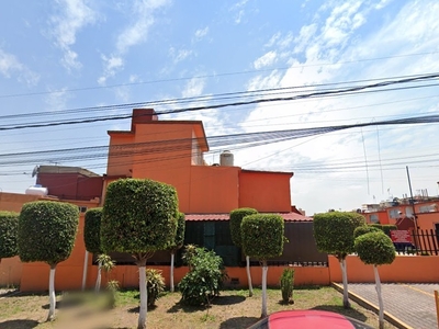 Casa En Venta En Valle Del Tenayo, Tlalnepantla// Recuperación Bancaria Sh05