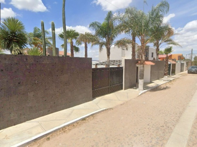 Casa En Venta Fraccionamiento Campestre San Isidro Calle De Los Ciruelos El Marqués Querétaro. Remate Bancario Goch*