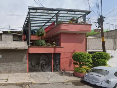 Increíble Remate Bancario, Casa A La Venta En Ciudad Nezahualcoyotl. No Creditos
