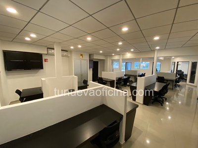 Renta Oficina 420m2 Acondicionada Y Amueblada - Av. Masaryk