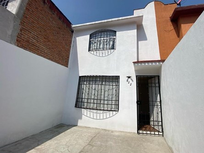 Venta Casa Real Del Bosque, Tultitlan, Sobre Avenida Recien Remodelada