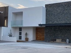 Casa en venta Morelia, Paseo del Parque Tres Marías.