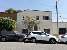 DOS CASAS EN UNA, EN LA COLONIA OBLATOS, GDL.