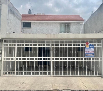 Casa sola en renta en Jardines de Anáhuac Sector 3, San Nicolás de los Garza, Nuevo León