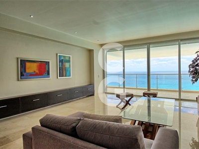 Departamento en Renta en Cancun en Emerald Residential Tower and Spa con Vista al Mar