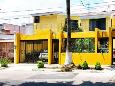 Espectarcular Casa en Colonia Altamira, Muy Amplia con Terraza