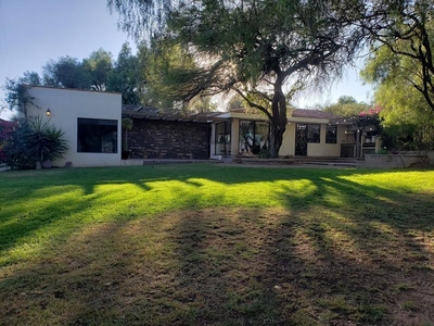 Hermosa Casa de Campo $5.7mdp con 1635 m2 y arboles ancestrales