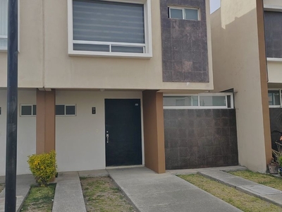 Casa en condominio en renta Paseo Arboleda, Avenida Arboleda, Santin, San Mateo Otzacatipan, Estado De México, México