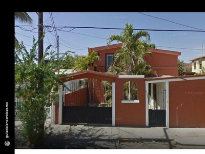 Doomos. Casa en Remate Bancario San Antonio, Col. Bellavista, La Paz, Baja California.