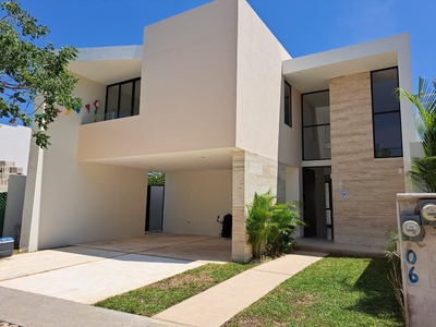 Doomos. Casa en venta en Cholul en Merida,Yucatan