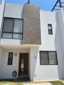 Doomos. Casa en VENTA Parque Rayana, Lomas de Angelópolis Cholula Puebla (SIN AMUEBLAR)