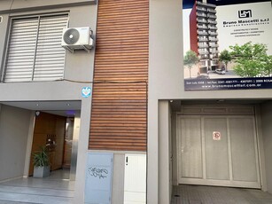 Doomos. Monoambiente a estrenar con balcón y terraza en Barrio Echesortu, Rosario