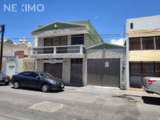 Casa céntrica en venta en la calle de Cuahutemoc,