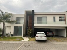 casa en venta en la carcaña fraccionamiento muy amplia