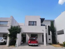 Casas en renta - 220m2 - 3 recámaras - Arteaga - $25,000