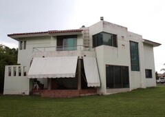 Casas en venta - 1500m2 - 3 recámaras - Zapopan - $8,500,000