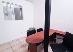12 m oficina en renta en zapopan, incluye muebles y servicios