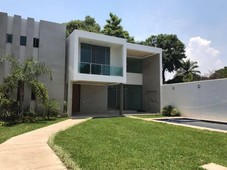 RESIDENCIA EN VENTA, COL. LOS VOLCANES