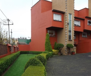 Doomos. Casa en condominio en Lomas de Memetla, Cuajimalpa