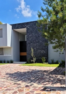 Doomos. Casa en Renta en La Campiña del Bosque, León, Guanajuato