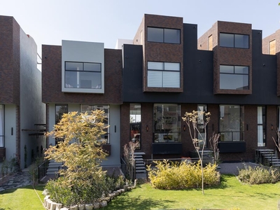 Doomos. CASA TIPO TOWNHOUSE CON ROOF EN RENTA EN SANTUARIO MAYA, ZONA RECTA A CHOLULA