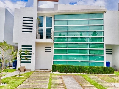 Casa en condominio en venta Avenida Adolfo López Mateos, Fraccionamiento La Virgen, Metepec, México, 52149, Mex