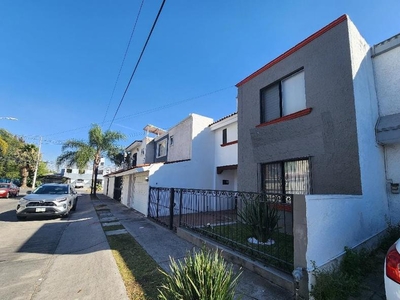 Casa en Venta en Mirador del Sol con habitación en planta baja