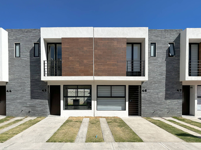 ¡Bonita casa en Malta Residencial, Cuautlancingo!