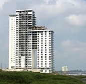 doomos. torre peninsula, departamento en venta con vista al mar, 2 recámaras y cuarto de tv