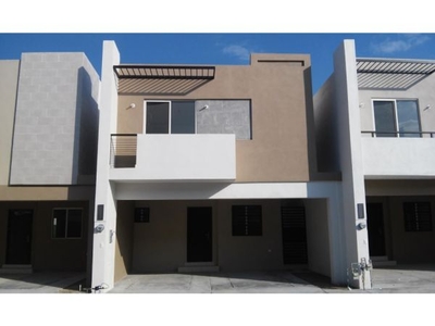 ALMERIA Casa en Venta en Apodaca MZC