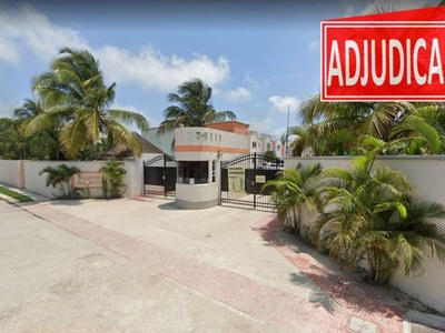 Casa en Cancún Fracc Bonampak a 5 Minutos de Club de Playa Recuperación Bancaria