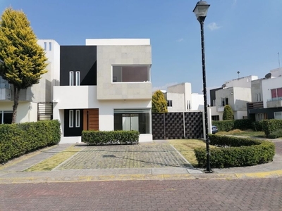 Casa en condominio en renta Agrícola Álvaro Obregón, Metepec