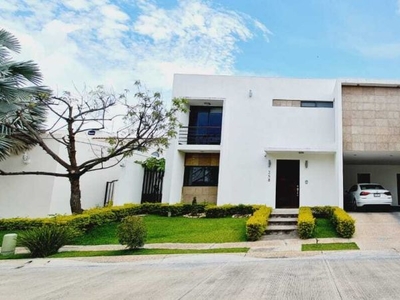 CASA EN VENTA EN FRACCIONAMIENTO RESIDENCIAL SAN PATRICIO