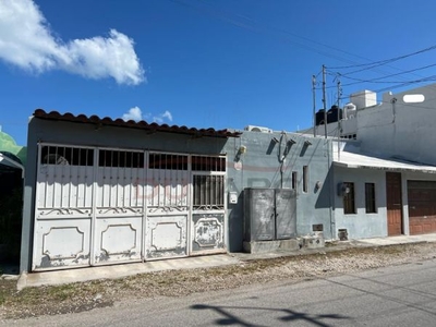 Casa en Venta en la Col. Maderas, CME