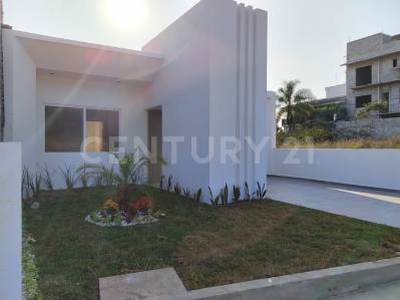 CASA RESIDENCIAL CON DESCUENTO EN CÓRDOBA, VERACRUZ