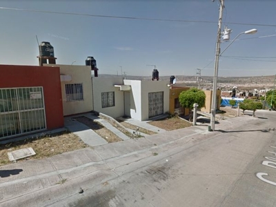 EXCELENTE CASA EN PASEO DE LA HERRADURA COL LOMAS DEL MIRADOR LEON GUANAJUATO