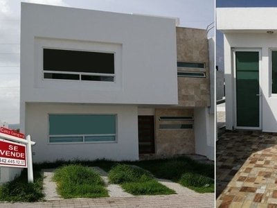 Preciosa Casa en El Mirador, 3 Recamaras, Sala TV, Roof Garden, Jardín, Equipada