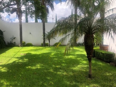 Preciosa Casa en Privada Juriquilla, Terreno 334 m2, Jardín, HERMOSA !!